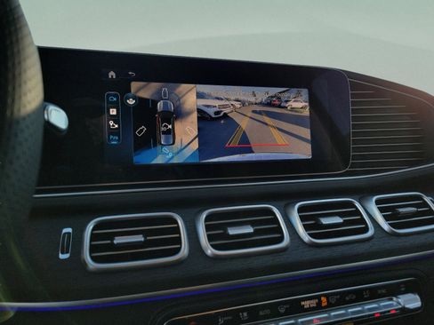 New 2026 Mercedes-Benz GLS 450 4MATIC image 19