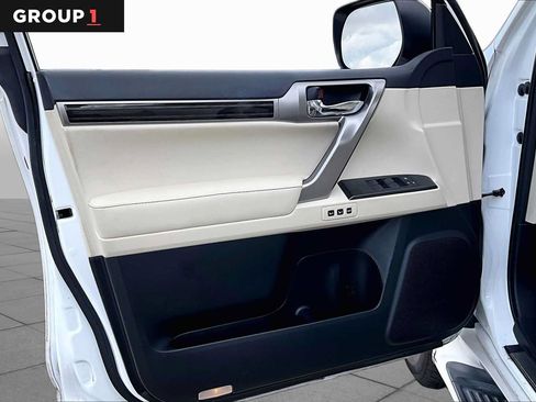Certified 2023 Lexus GX 460 Premium AWD/4WD image 19
