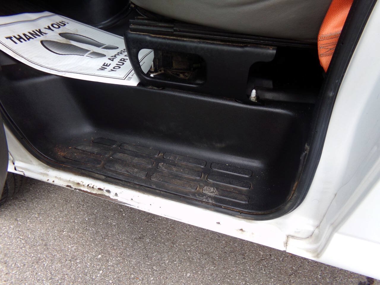 Used 2015 Chevrolet Express 2500 RWD image 42