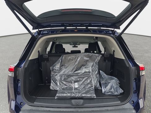 New 2026 Nissan Pathfinder SL w/ Cargo Package AWD/4WD image 12