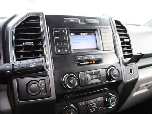 Used 2018 Ford F150 XLT image 29