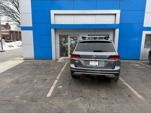 Used 2019 Volkswagen Atlas SEL Premium image 7