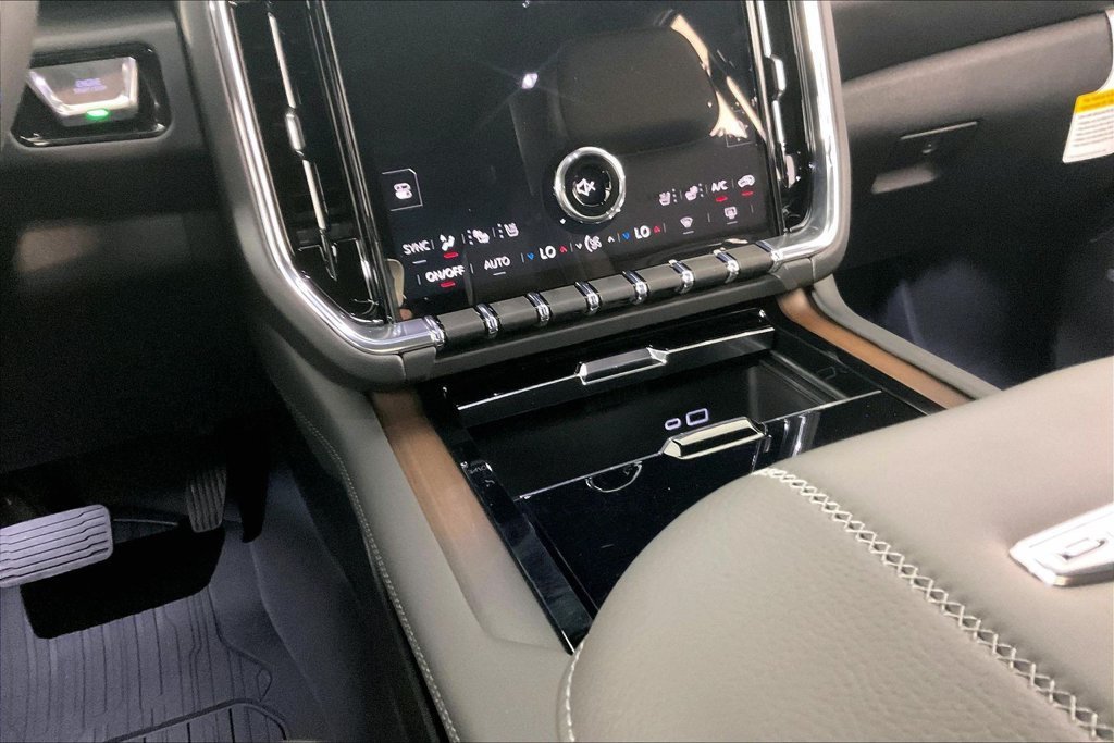 New 2027 GMC Yukon Denali w/ Denali Reserve Package AWD/4WD image 7