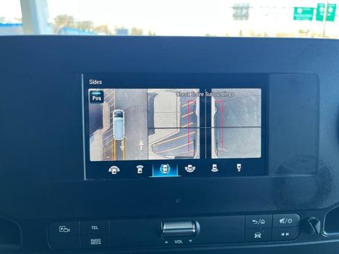 Used 2023 Mercedes-Benz Sprinter 2500 image 21