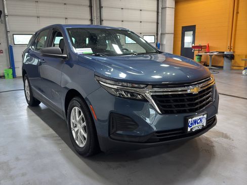 Used 2024 Chevrolet Equinox LS w/ LPO, Floor Liner Package FWD image 7