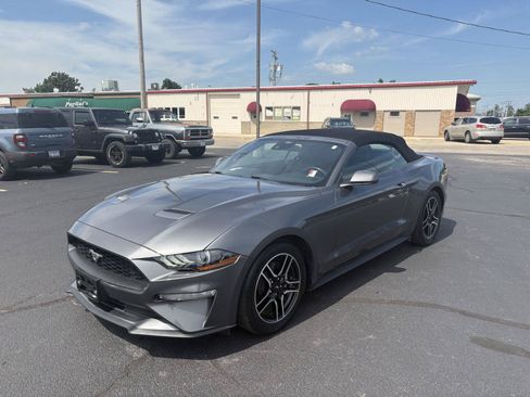 Used 2022 Ford Mustang Premium RWD image 4