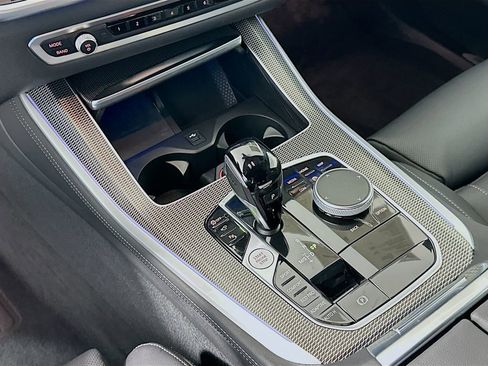 Certified 2022 BMW X5 sDrive40i w/ M Sport Package image 17