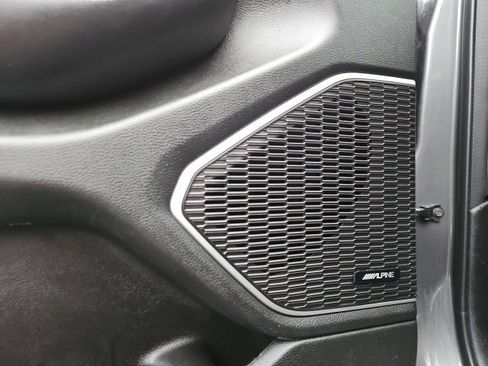 Used 2022 Jeep Grand Cherokee L Limited image 32