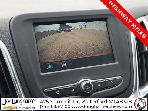 Used 2018 Chevrolet Equinox LT image 14