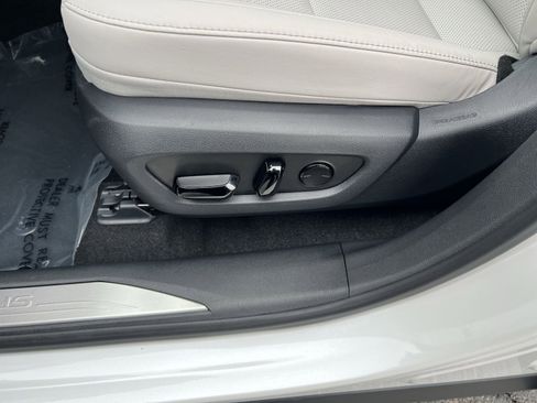 Used 2025 Lexus RX 350 Premium image 14