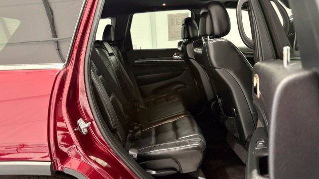 Used 2017 Jeep Grand Cherokee Limited AWD/4WD image 26