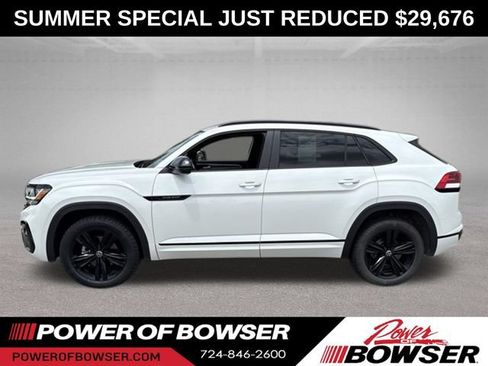 Used 2023 Volkswagen Atlas Cross Sport SEL R-Line AWD/4WD image 2