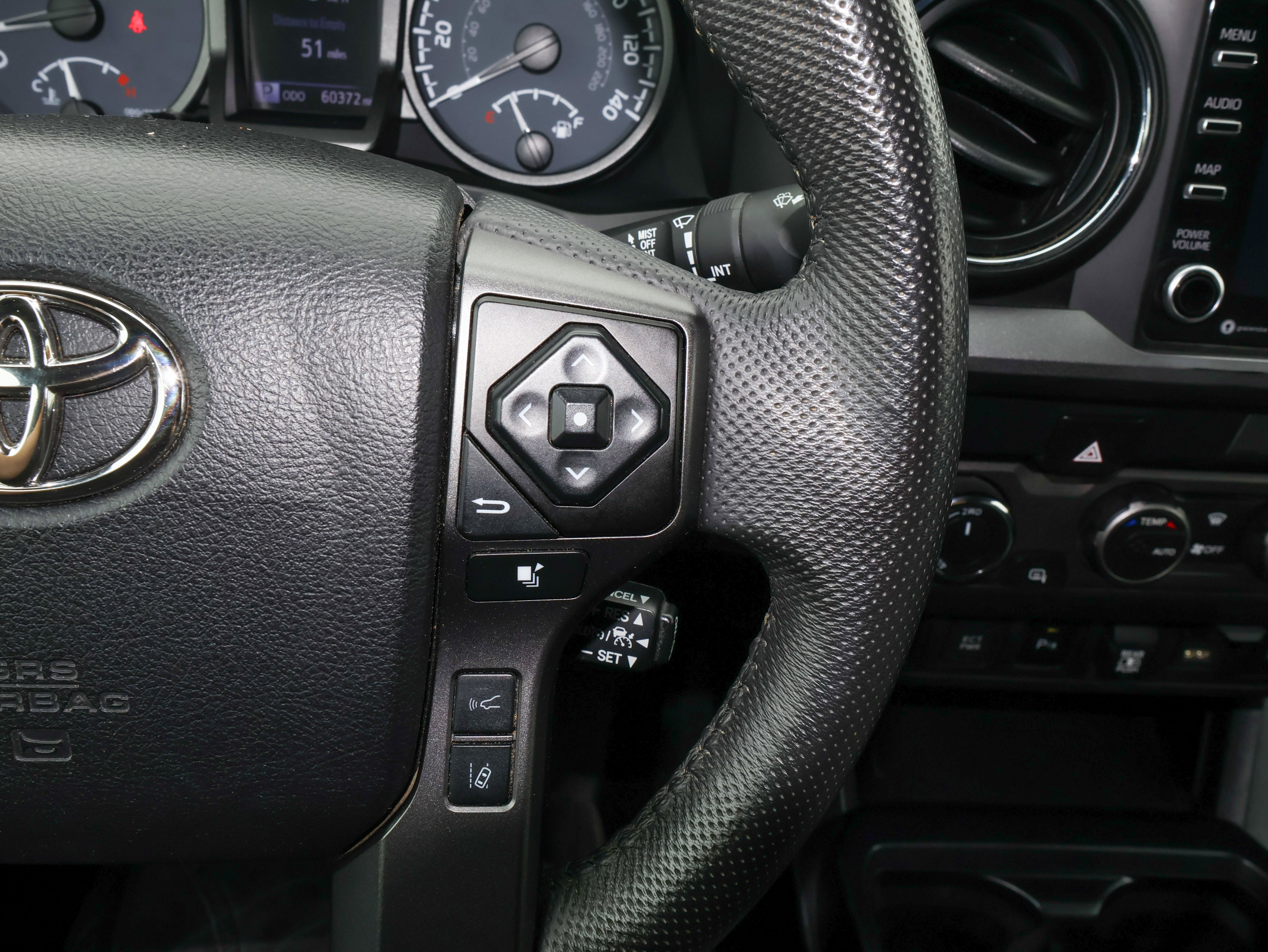 Used 2022 Toyota Tacoma TRD Off-Road w/ Technology Package AWD/4WD image 25