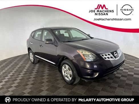 Used 2015 Nissan Rogue S FWD image 1