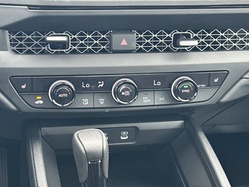 Certified 2025 Honda Accord SE image 4