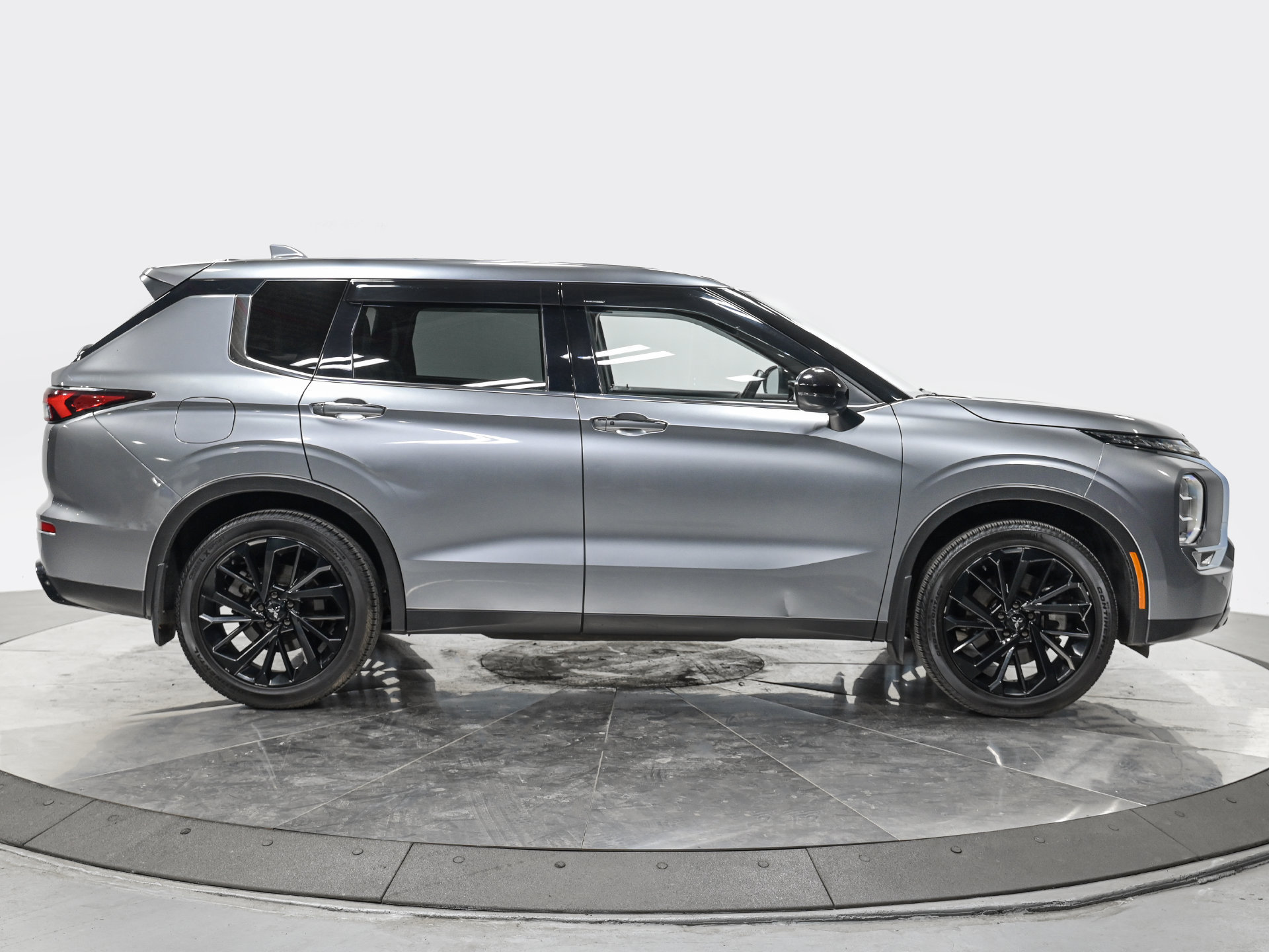 Used 2022 Mitsubishi Outlander SE FWD image 8