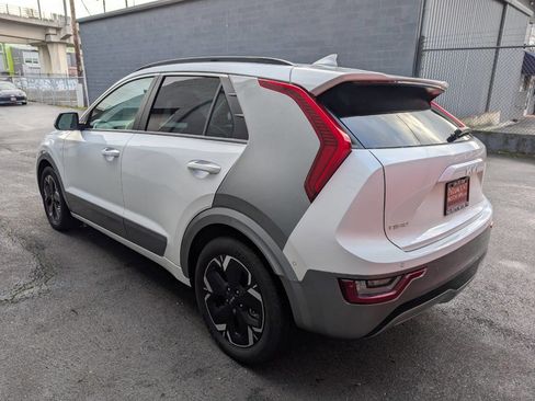 Used 2023 Kia Niro Wave image 5