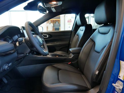 New 2026 Jeep Compass Latitude image 3