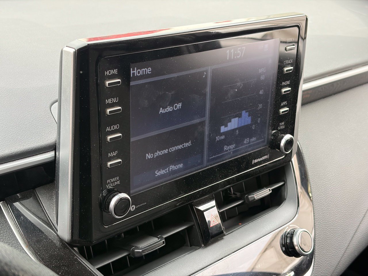 Used 2021 Toyota Corolla LE FWD image 8