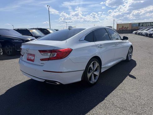 Used 2018 Honda Accord Touring image 5