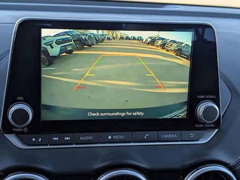 Used 2025 Nissan Sentra SV image 18