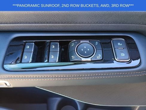 Used 2025 Lincoln Aviator AWD image 15