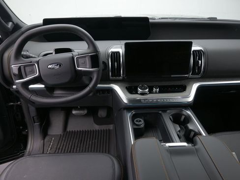 New 2026 Ford Expedition Tremor image 17