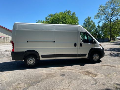 Used 2023 RAM ProMaster 2500 w/ Interior LED Lighting Group FWD image 6