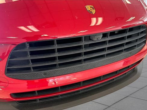 Used 2021 Porsche Macan AWD/4WD image 27