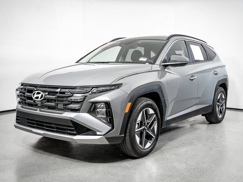 Certified 2025 Hyundai Tucson SEL FWD image 18
