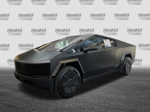 Used 2024 Tesla Cybertruck AWD Crew Cab image 6