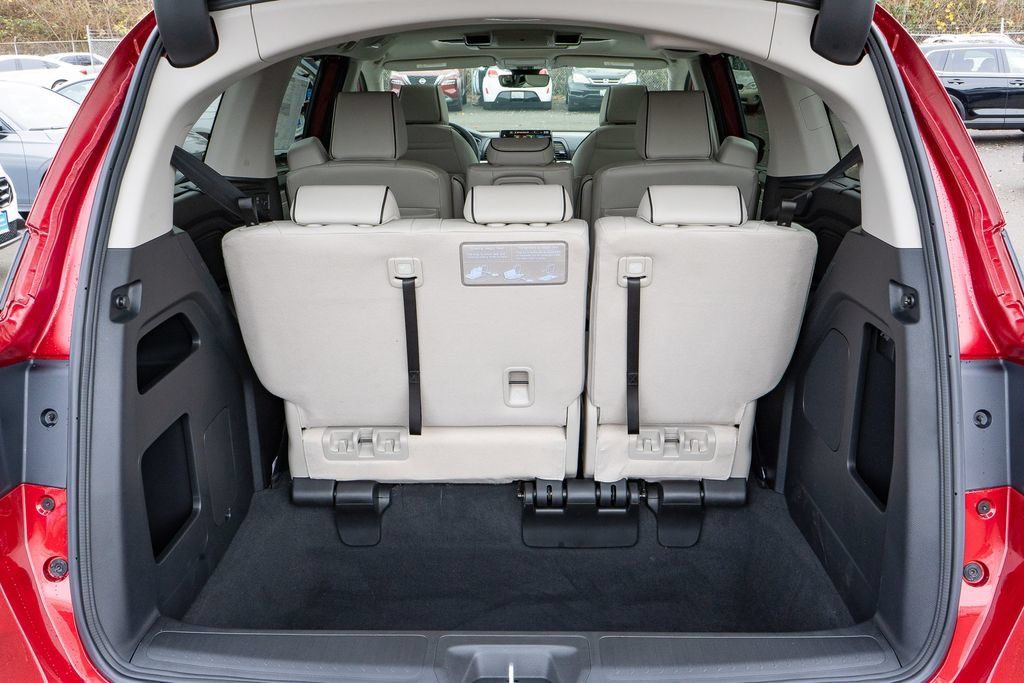 New 2026 Honda Odyssey Touring image 13