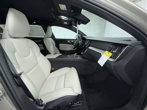 New 2026 Volvo V60 B5 Cross Country Ultra w/ Protection Package Premier image 4