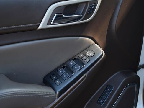 Used 2019 GMC Yukon XL Denali w/ Denali Ultimate Package image 11