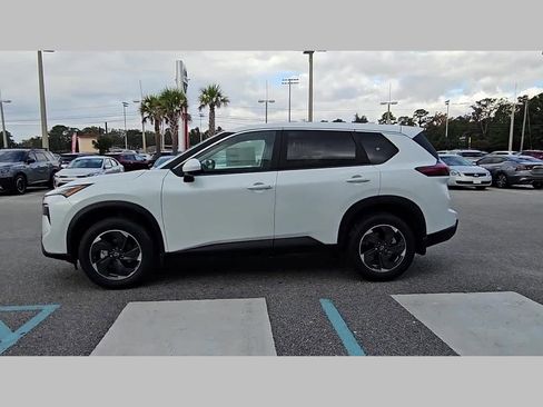 New 2026 Nissan Rogue SV image 25