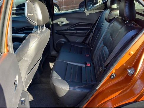 Used 2019 Nissan Kicks SR w/ SR Premium Package FWD image 11