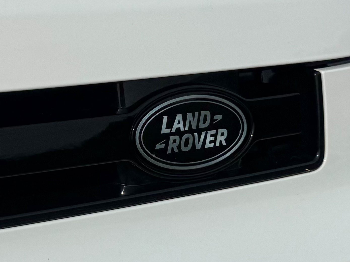Used 2026 Land Rover Defender 110 X-Dynamic SE AWD/4WD image 63