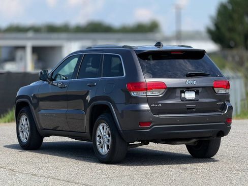 Used 2018 Jeep Grand Cherokee Laredo AWD/4WD image 10