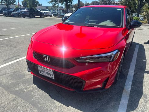 Used 2025 Honda Civic Sport Touring image 2