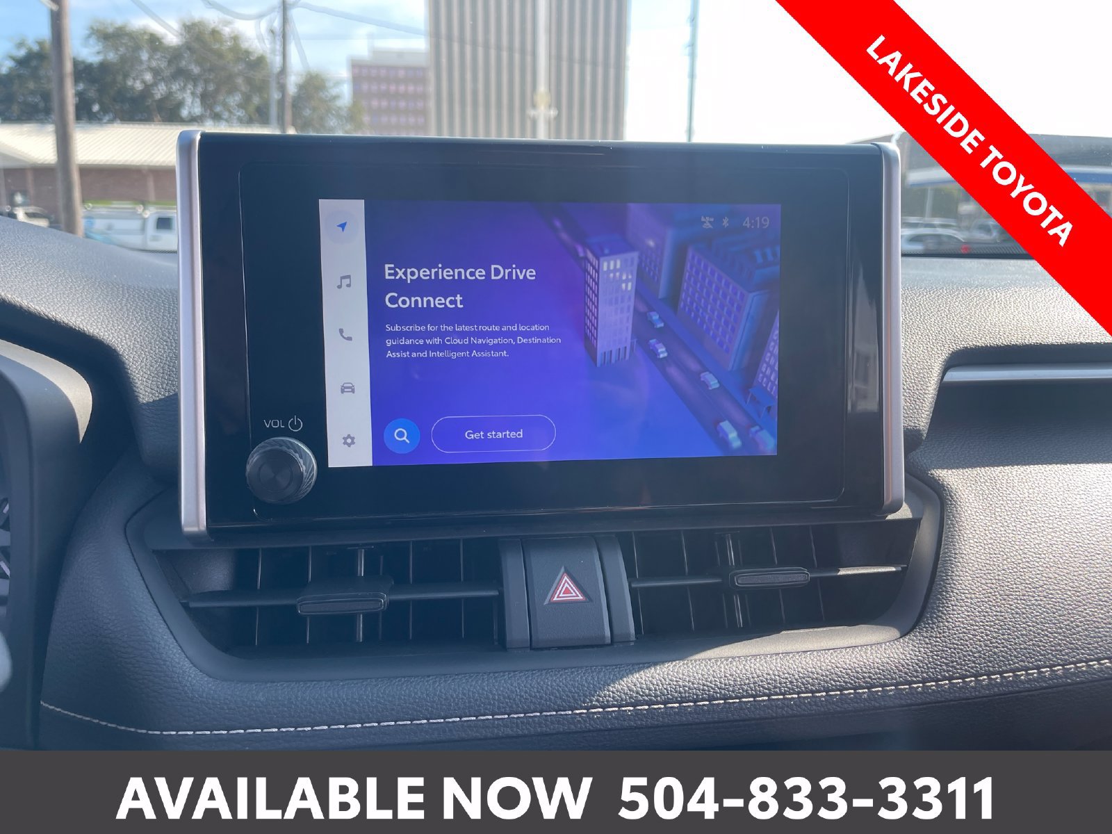 Used 2024 Toyota RAV4 XLE FWD image 32
