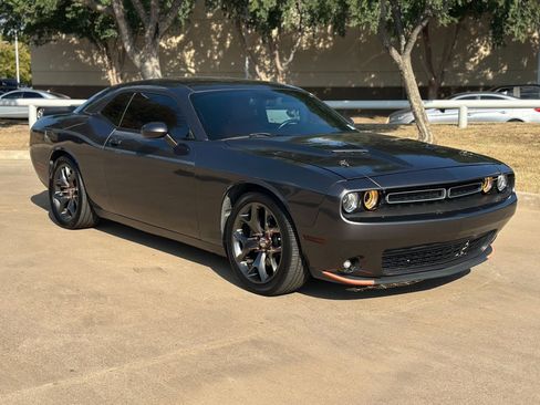 Used 2015 Dodge Challenger SXT Plus w/ Premium Sound Group image 14