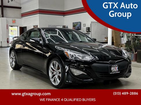 Used 2015 Hyundai Genesis 3.8 image 1