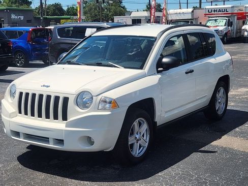 Used 2008 Jeep Compass Sport FWD image 2