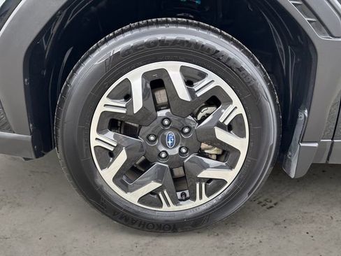 Certified 2025 Subaru Forester Premium AWD/4WD image 14