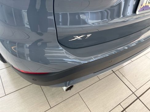 Used 2022 BMW X1 sDrive28i w/ Premium Package FWD image 11