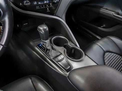 Used 2022 Toyota Camry SE image 20