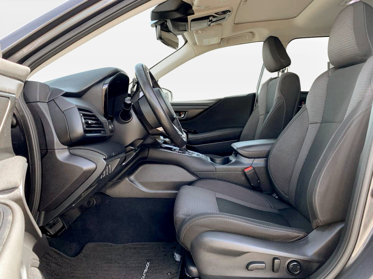 Used 2025 Subaru Outback Premium AWD/4WD image 15