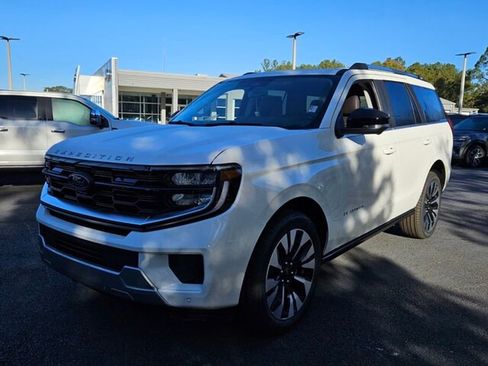New 2025 Ford Expedition Platinum w/ Platinum Ultimate Package image 3