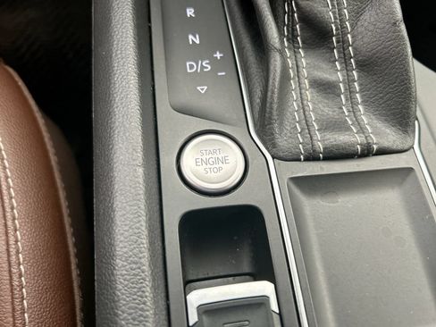Used 2021 Volkswagen Atlas SE FWD image 29