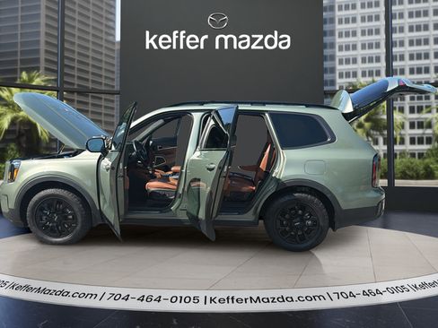 Used 2024 Kia Telluride SX Prestige X-Pro AWD/4WD image 9